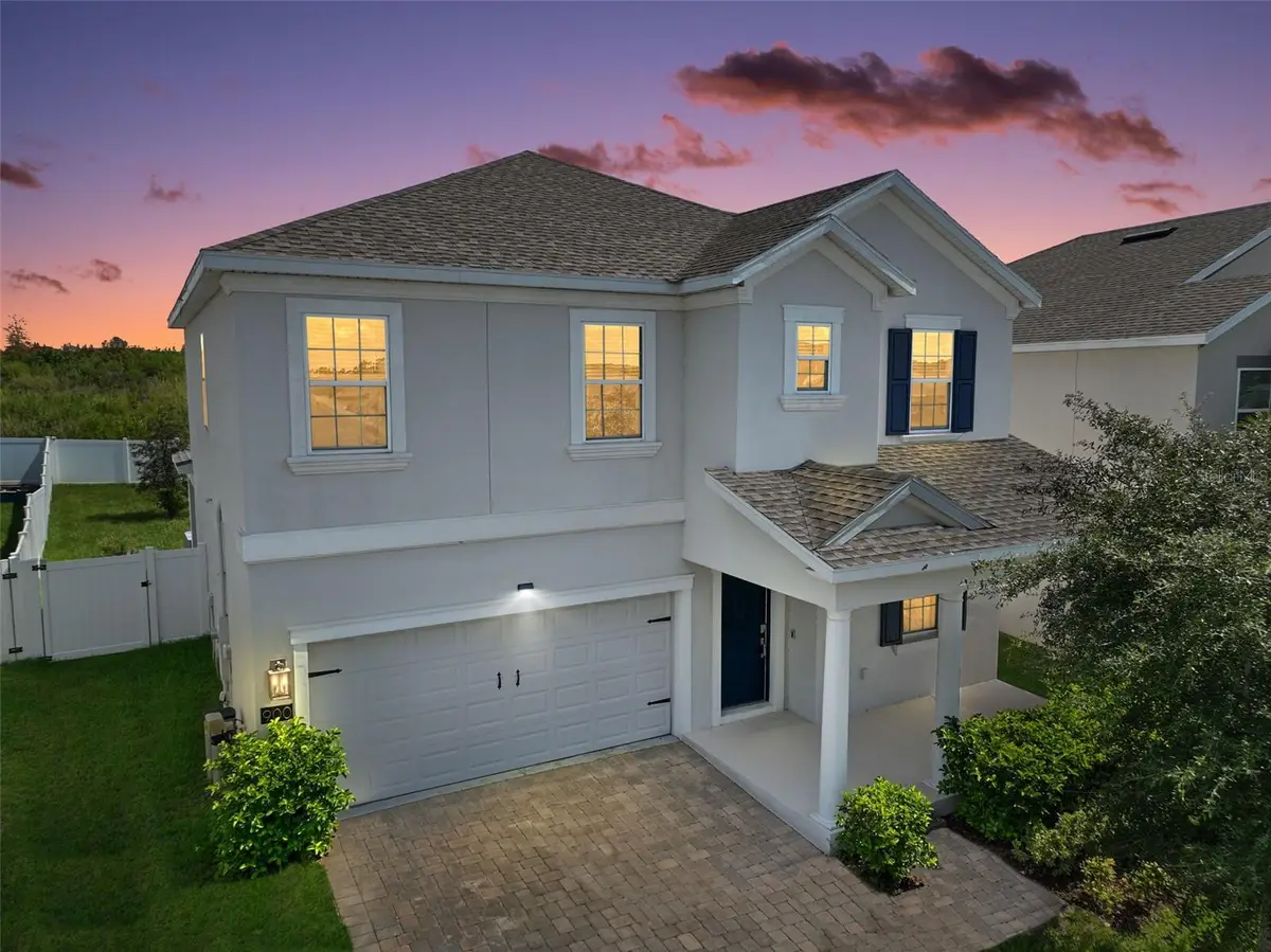 900 Carmillion Ct, Groveland, FL 34736 - Image #1