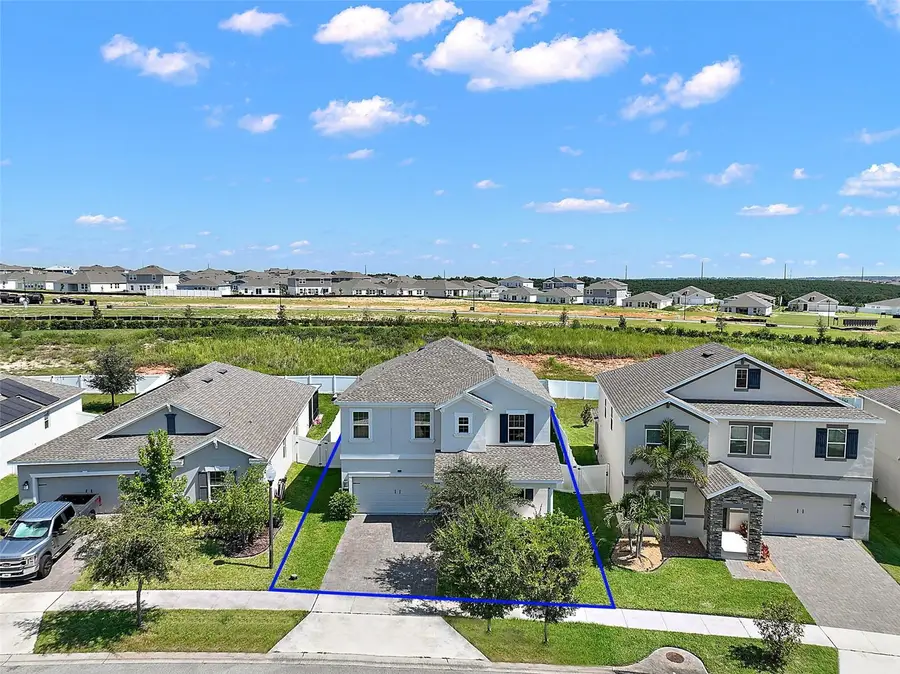 900 Carmillion Ct, Groveland, FL 34736 - Image #2