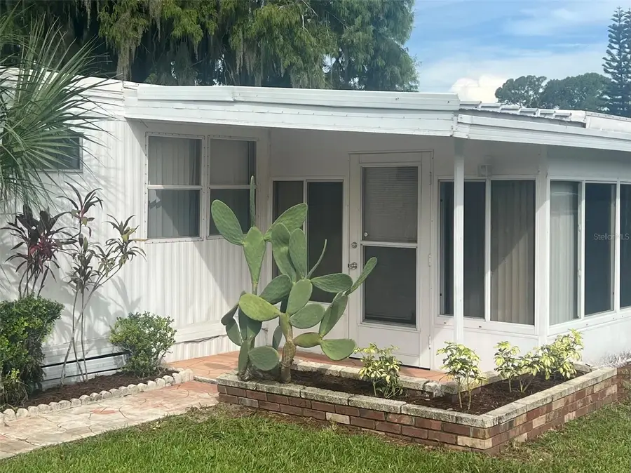 240 Rue De Fontaine, Tavares, FL 32778 - Image #2