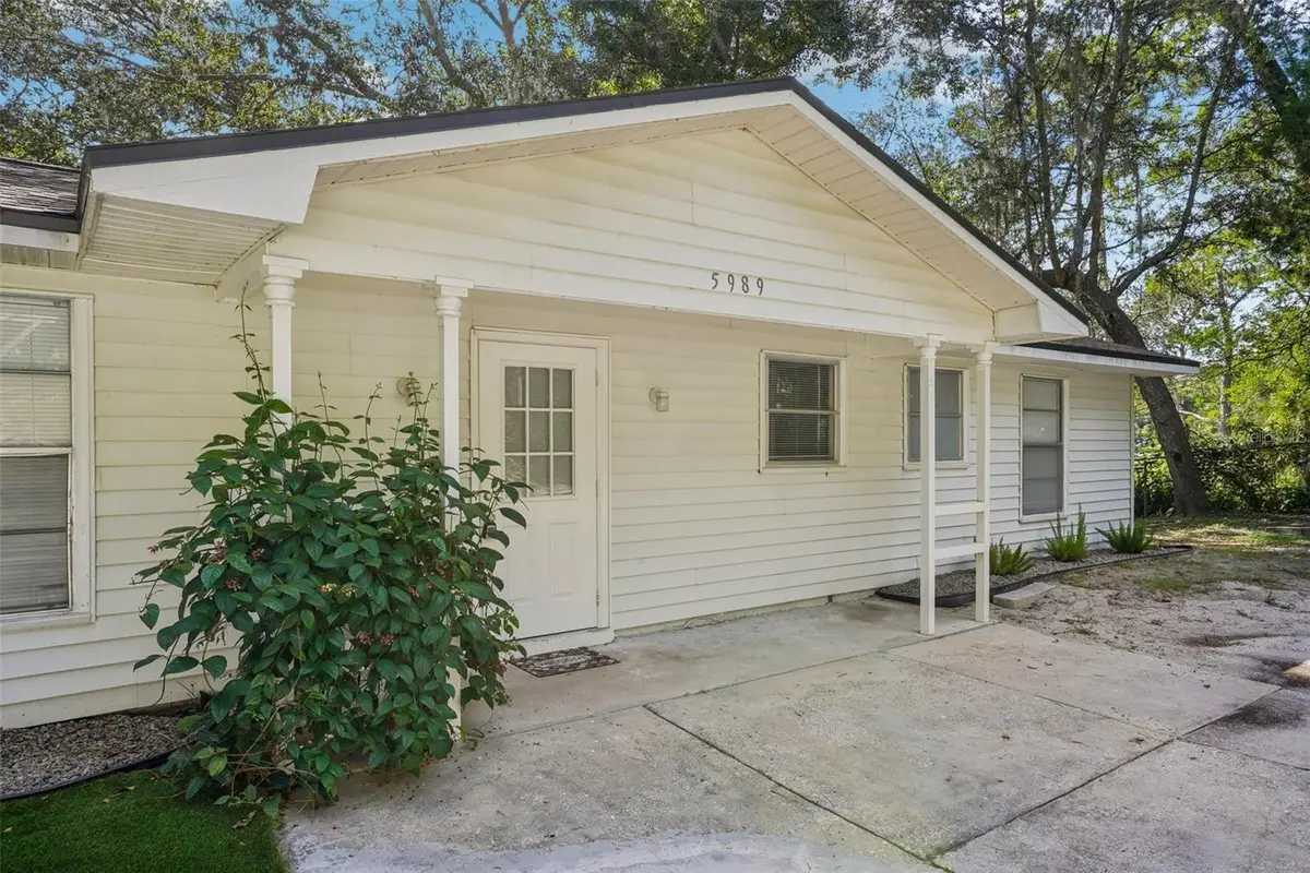 5989 SE 159th Court, Ocklawaha, FL 32179 - Image #1