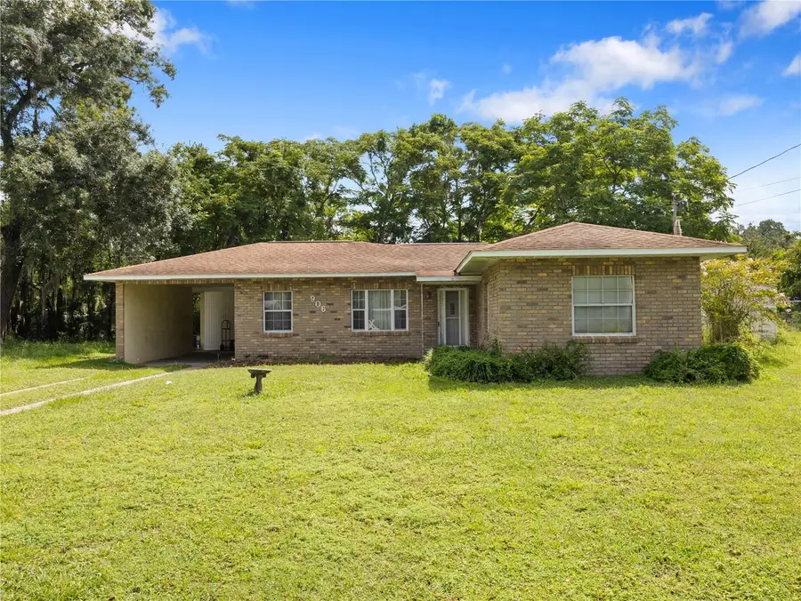 906 Oak Drive, Leesburg, FL 34748 - #2