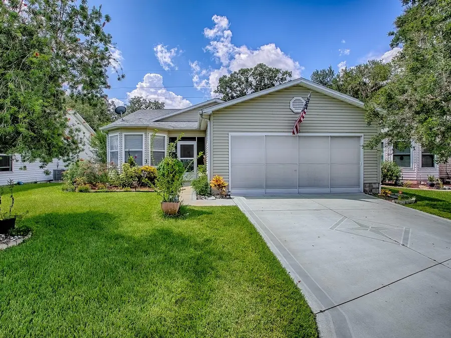 642 Glen Oaks Drive, Leesburg, FL 34748 - Image #2