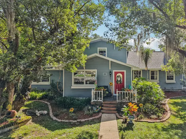 1048 N Grandview Street, MOUNT DORA, FL 32757