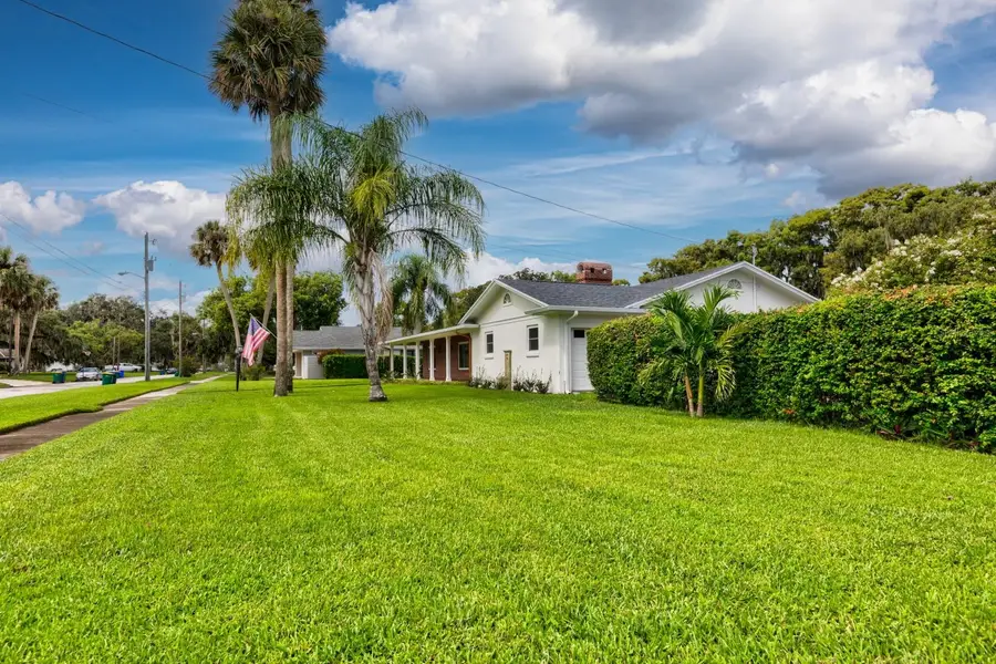 1401 Lake Shore Boulevard, Tavares, FL 32778 - Image #3