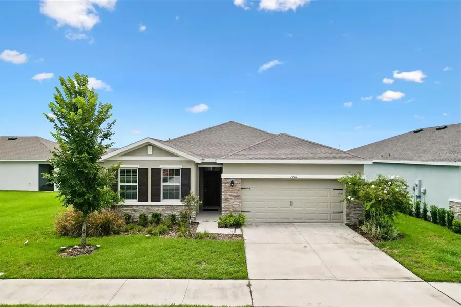 7926 Penrose Place, Wildwood, FL 34785 - Image #2