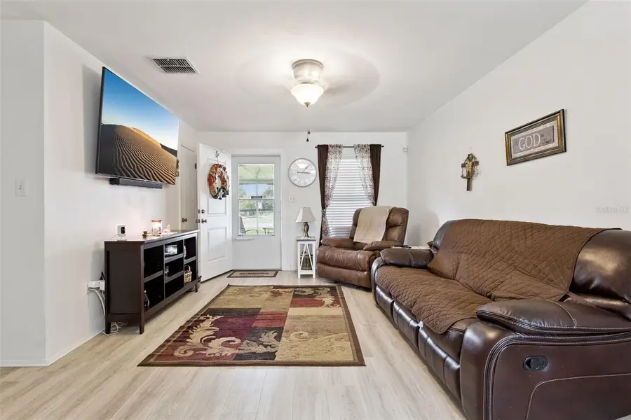 40522 W 5th Avenue, Umatilla, FL 32784 - Image #3