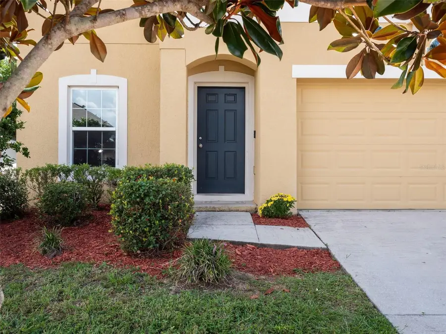 2566 Limerick Circle, Grand Island, FL 32735 - Image #2