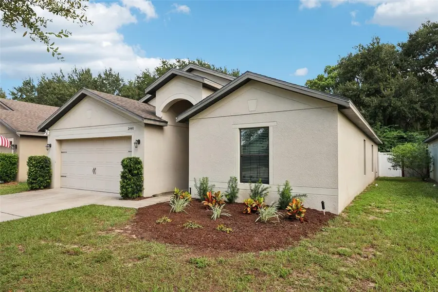 2440 Bracknell Forest Trail, Tavares, FL 32778 - Image #3