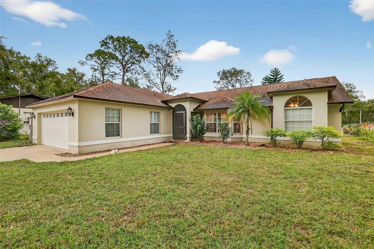 40416 W 9th Avenue, Umatilla, FL 32784 - Image #1