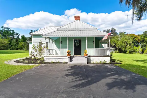 229 W Mcclendon Street, LADY LAKE, FL 32159