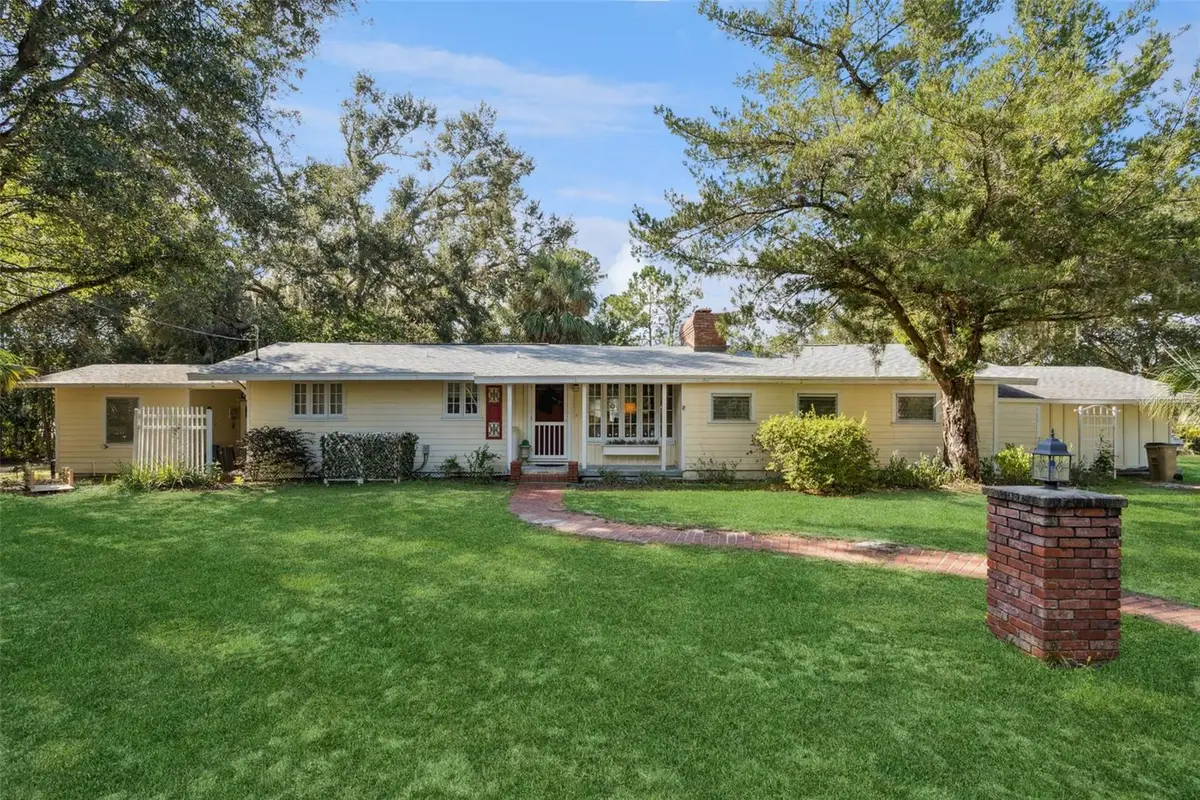 42211 Maggie Jones Road, Paisley, FL 32767 - Image #1