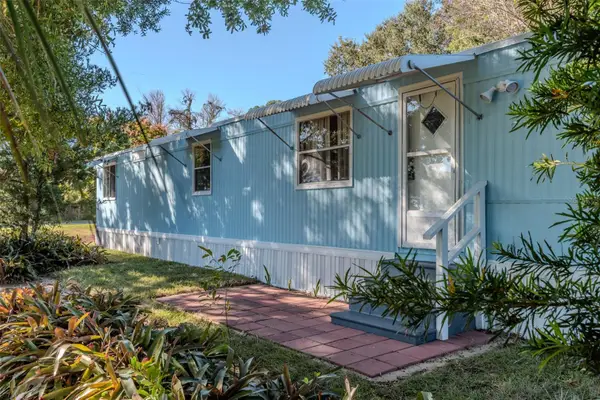 17416 Eve Dr., MONTVERDE, FL 34756