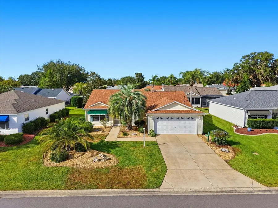 17985 SE 92nd Amory Avenue, The Villages, FL 32162 - Image #2