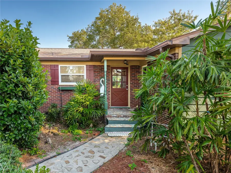 1438 Crestview Dr, Mount Dora, FL 32757 - Image #2