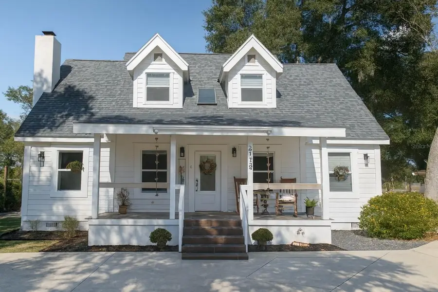 21135 Peckham Avenue, Mount Dora, FL 32757 - Image #2