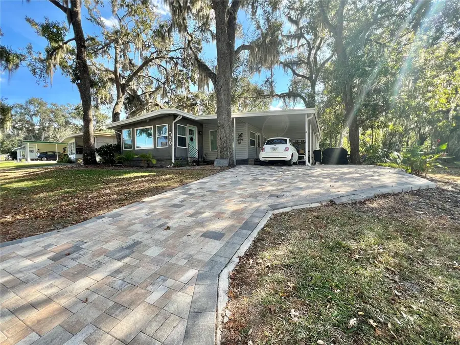 106 Royal Palm Drive, Leesburg, FL 34748 - Image #2