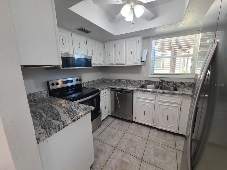 18101 Sandalwood Drive, Wildwood, FL 34785 - Image #2