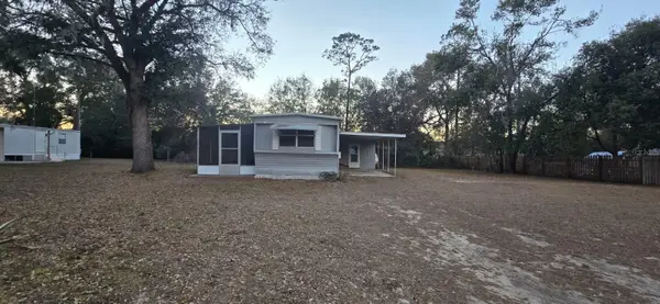 440 Alma Street, LADY LAKE, FL 32159