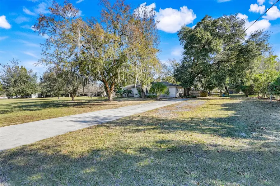 37032 Grays Airport Road, Lady Lake, FL 32159 - Image #2