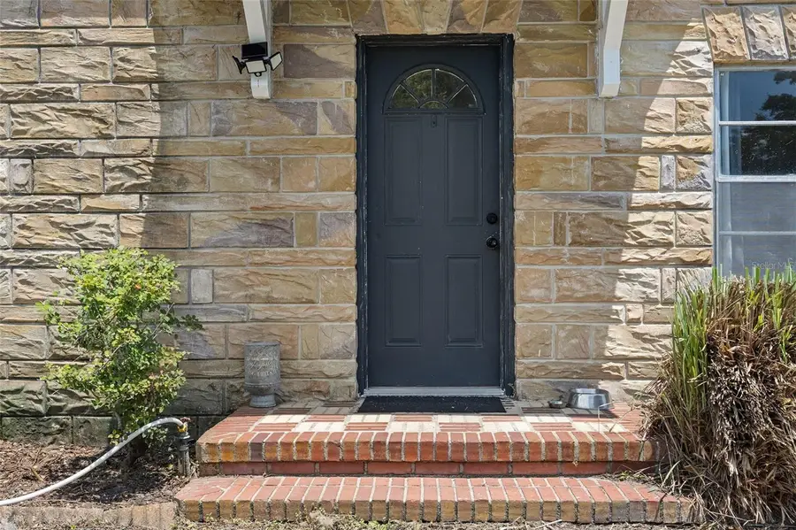 750 N Kentucky Avenue, Umatilla, FL 32784 - Image #2