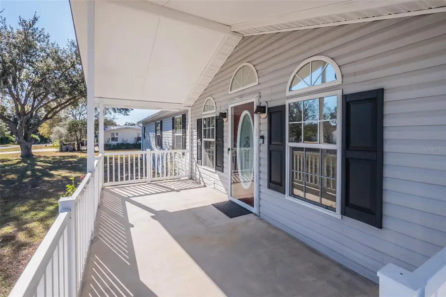 27925 N Pelican Isle Drive, Leesburg, FL 34748 - Image #2