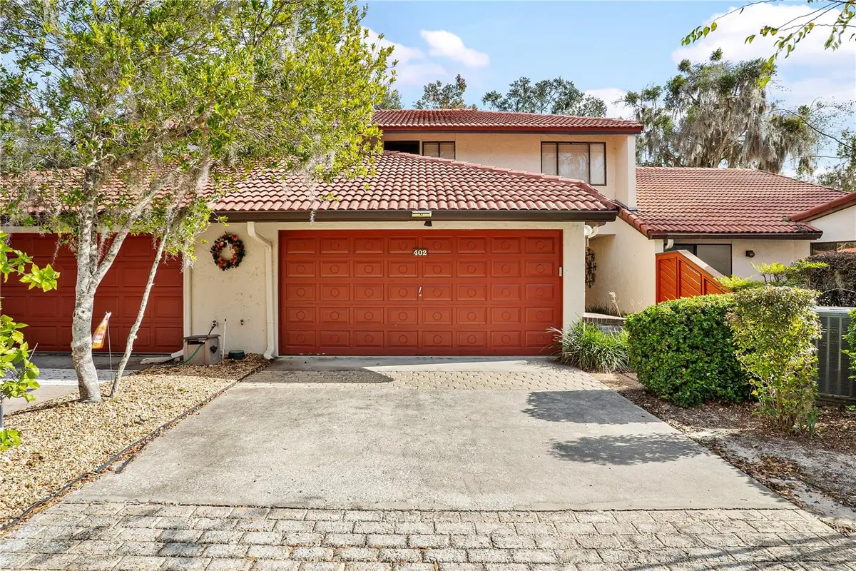 402 Clusterwood Drive, Yalaha, FL 34797 - Image #1