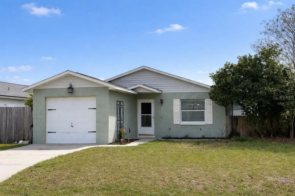21 Cayman Circle, Umatilla, FL 32784 - Image #1