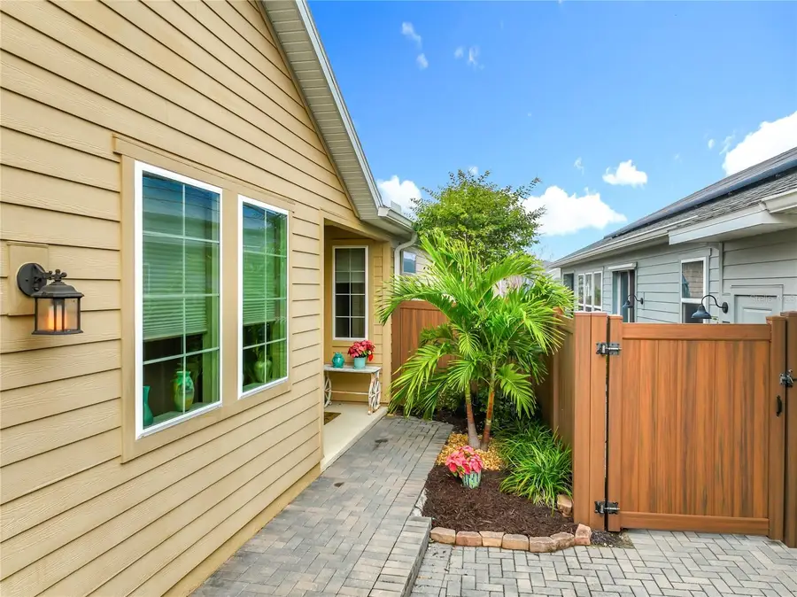 383 Alcove Drive, Groveland, FL 34736 - Image #3