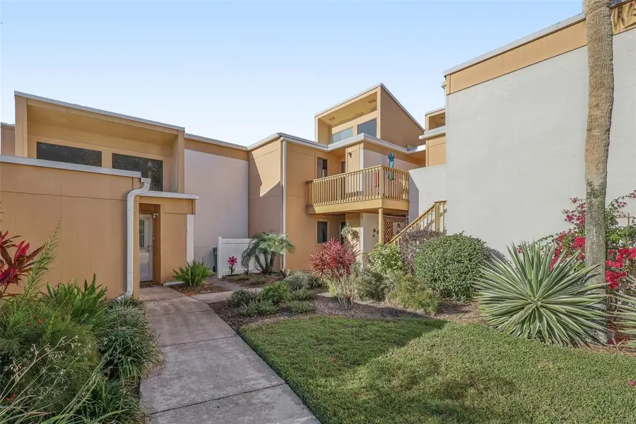 1051 S Highland Street #3B, Mount Dora, FL 32757 - Image #3