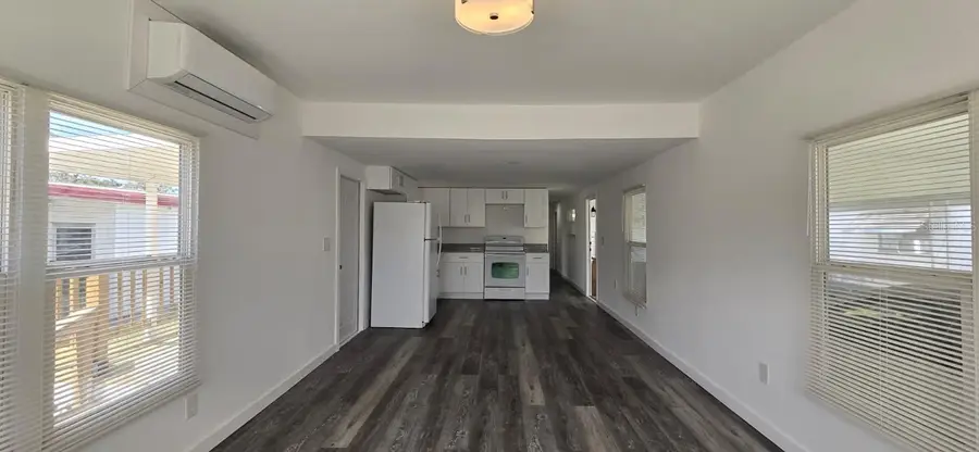 805 E Live Oak Street, Wildwood, FL 34785 - Image #2