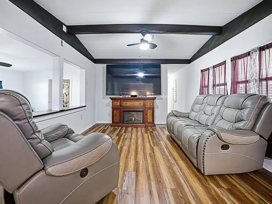 211 Rue De Paresse, Tavares, FL 32778 - Image #3