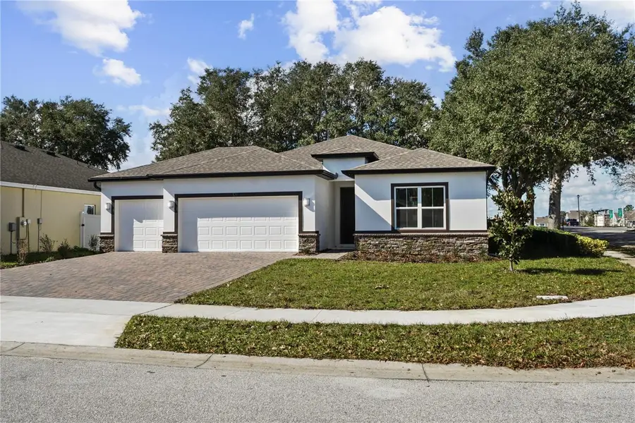 1211 Stratton Avenue, Groveland, FL 34736 - Image #2