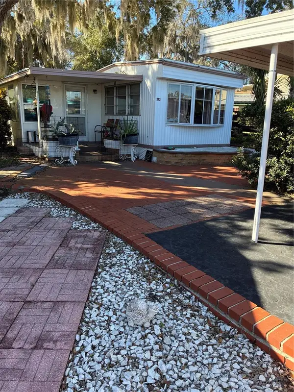 3896 Picciola Road #213, FRUITLAND PARK, FL 34731