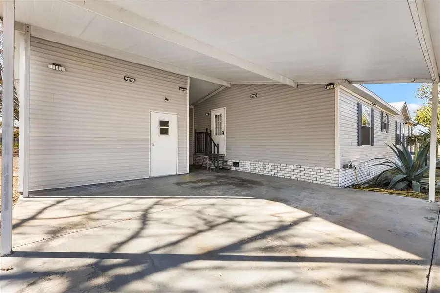 8185 County Road 109, Lady Lake, FL 32159 - #2