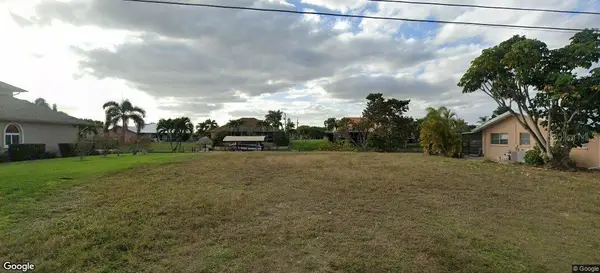 932 SE 20th Place, CAPE CORAL, FL 33990