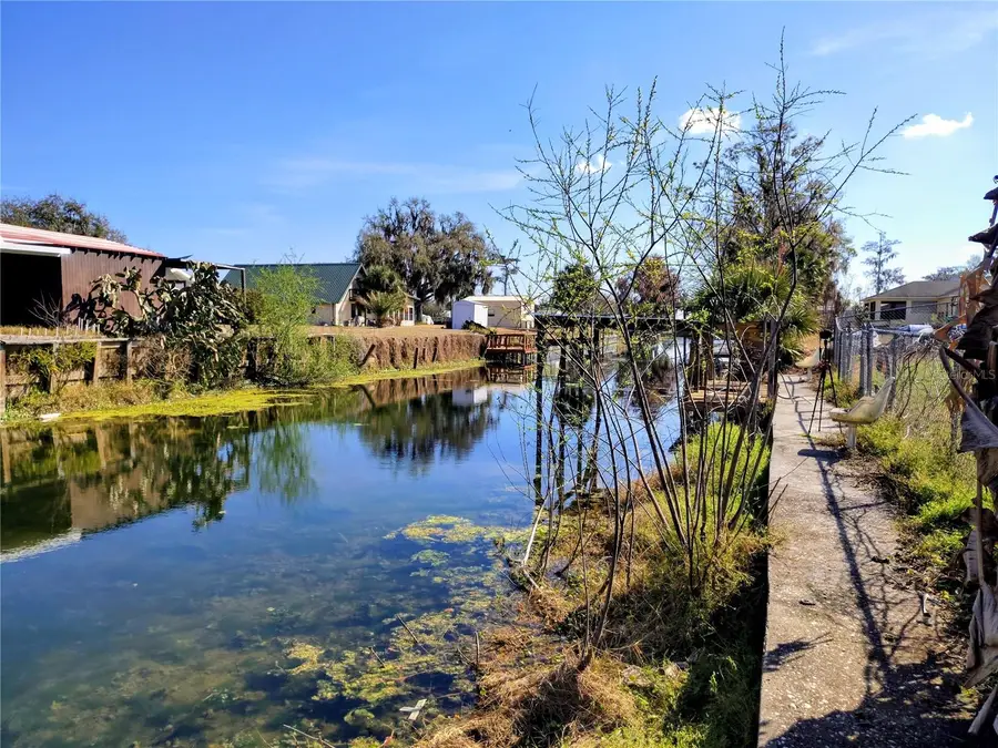 926 Cr 467, Lake Panasoffkee, FL 33538 - #3