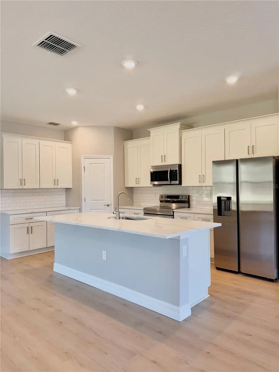 132 W Prairie Street, Center Hill, FL 33514 - #3