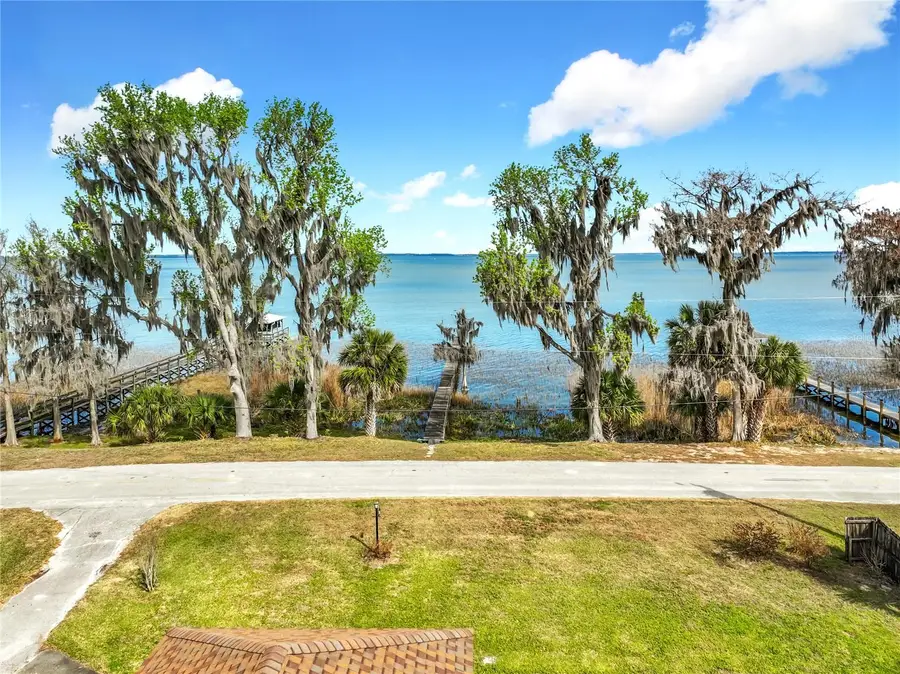 8408 Lakeshore Drive, Yalaha, FL 34797 - #3