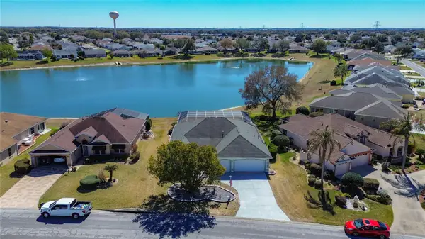 2012 Enrique Drive, THE VILLAGES, FL 32159