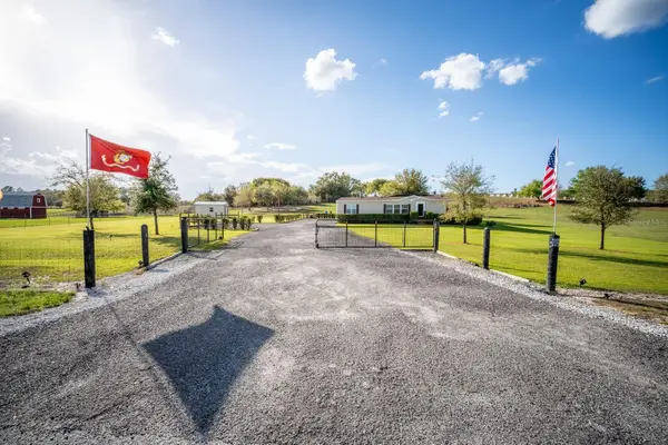 8013 Sergeant Pepper Dr, HOWEY IN THE HILLS, FL 34737