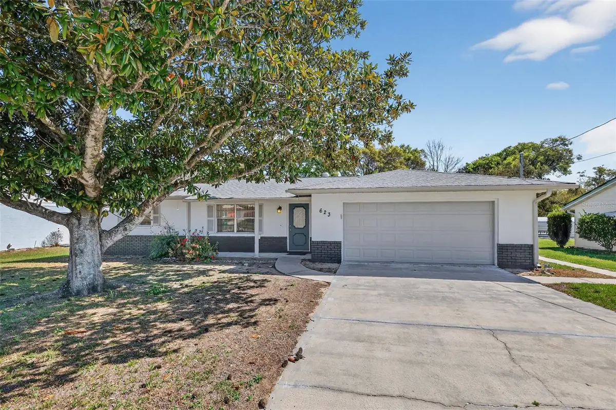 623 Third Avenue, Lady Lake, FL 32159 - #1