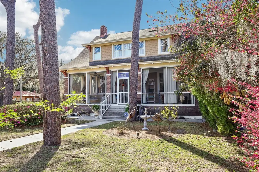 422 S Center Street, Eustis, FL 32726 - #2