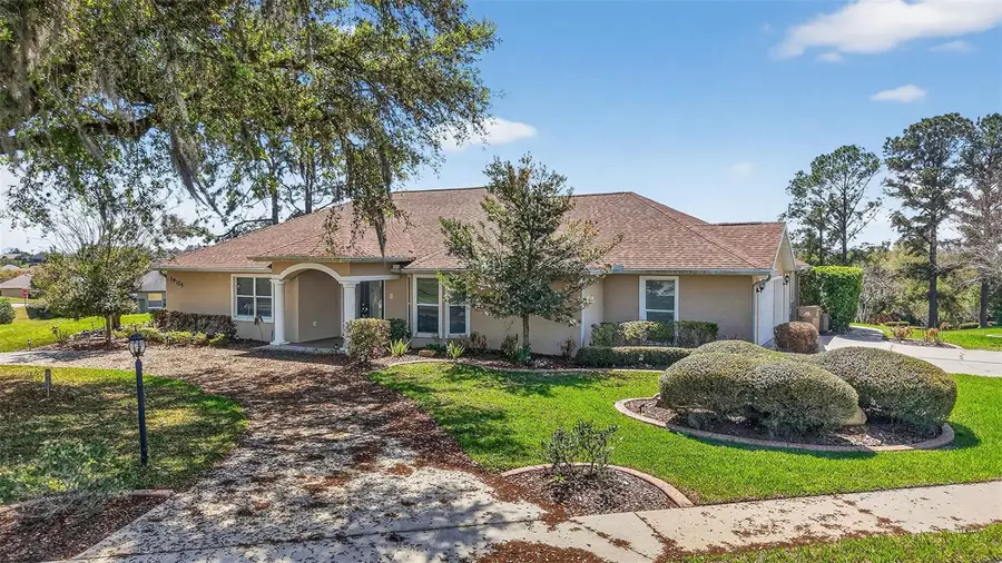 39125 Tacoma Drive, Lady Lake, FL 32159 - #2