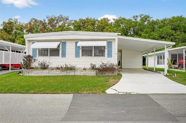 7 Cocos Plumosa Drive #A, EUSTIS, FL 32726