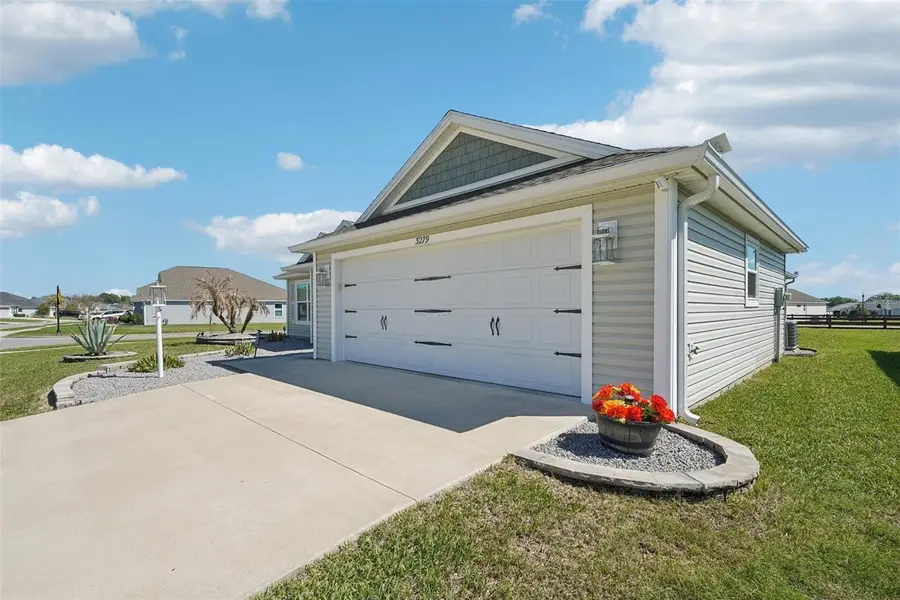 3279 Dzuro Drive, Oxford, FL 34484 - #3