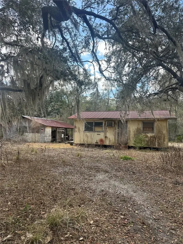 14048 SE 200th Court, UMATILLA, FL 32784