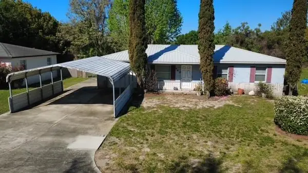 443 Winners Circle, LADY LAKE, FL 32159