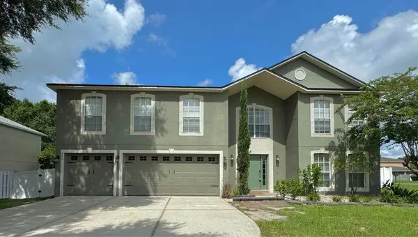 800 Clear Brook Court, FRUITLAND PARK, FL 34731