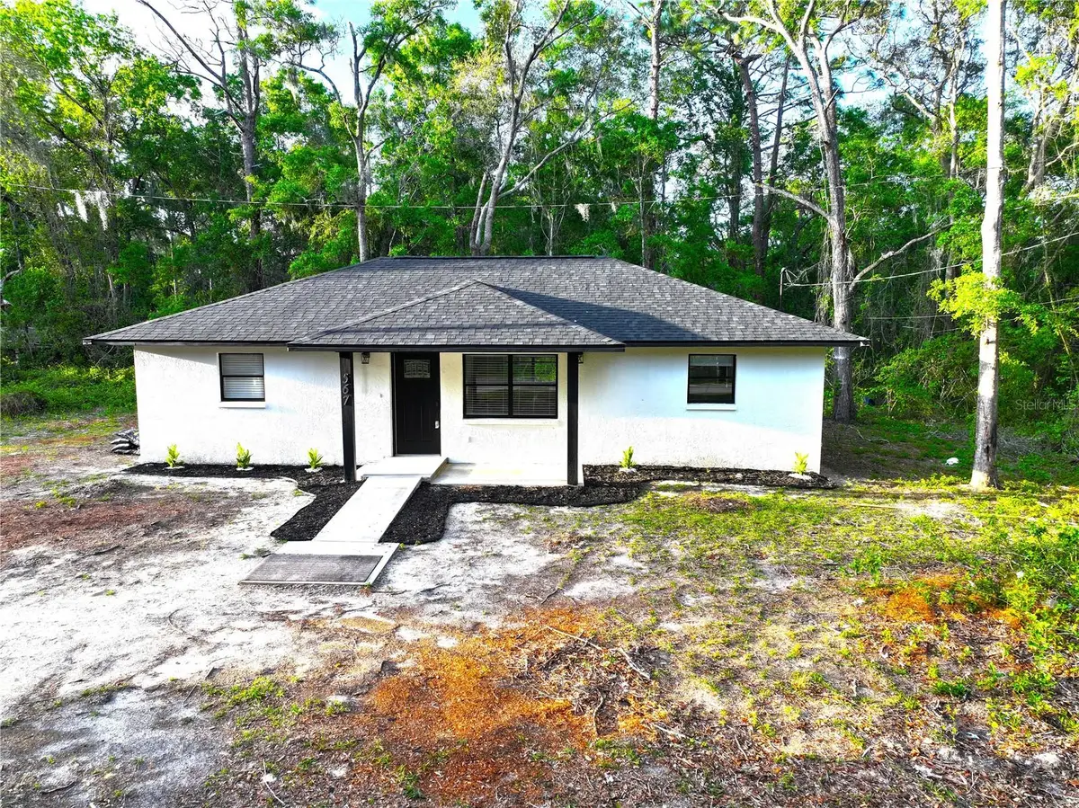 567 School Street, Bronson, FL 32621 - #1