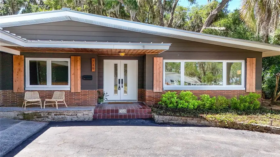 719 W Nelson Street, Tavares, FL 32778 - #2